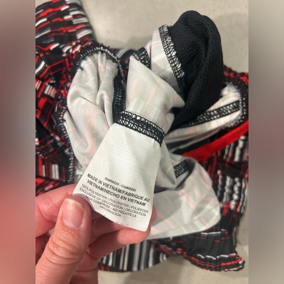 Nike Boys Basketball Shorts XL Red Black Stripe Drawstring Pockets - Picture 4 of 10
